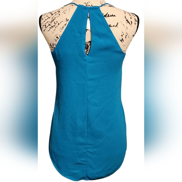 Express Reversible Blouse - Picture 5 of 7